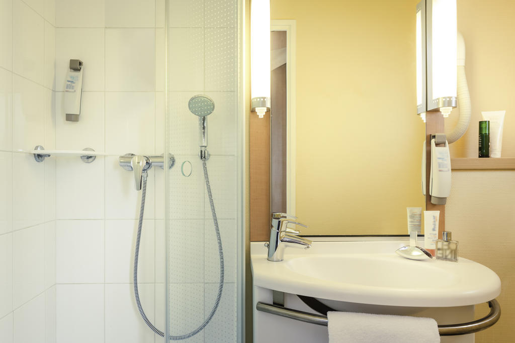 Ibis Centre Tour Bretagne Hotel 3*
